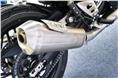 The exhaust on the Speed 400 differs from the one on the Scrambler 400 X and there's even an accessory pipe available. 